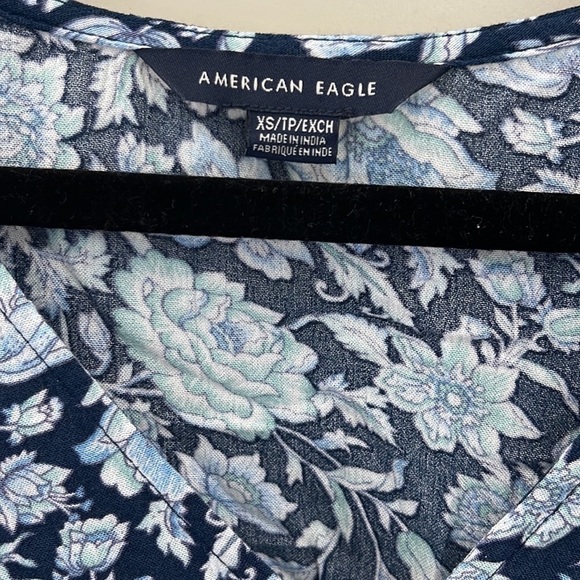 American Eagle Outfitters Blue Floral Top - Picture 2 of 7